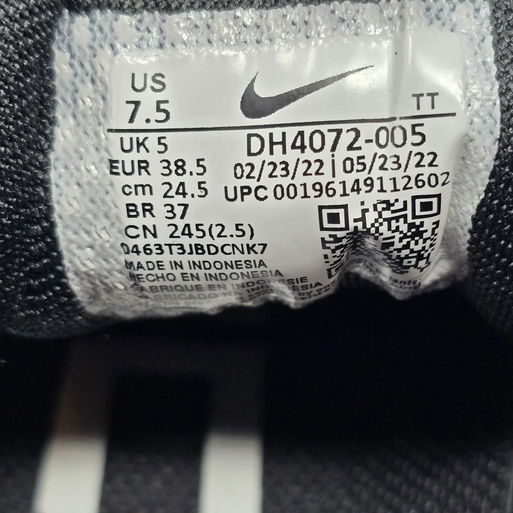 Nike Air Zoom Pegasus 39 Womens 7.5 Black White Running Shoes DH4072-005